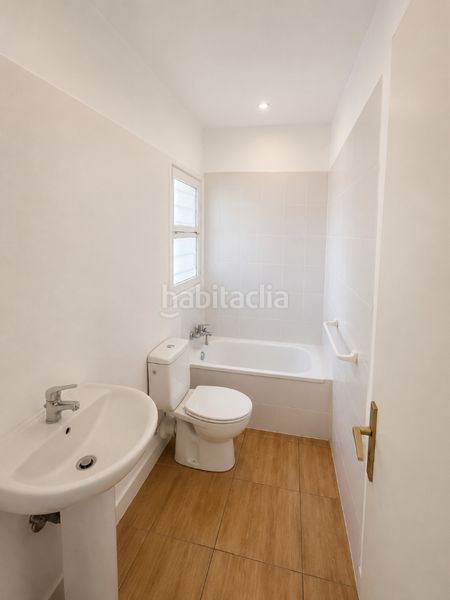 Foto 008ee436-6947-43e3-9593-3e285d785ab8. Pis a calle francolí 40 a Torreforta Tarragona