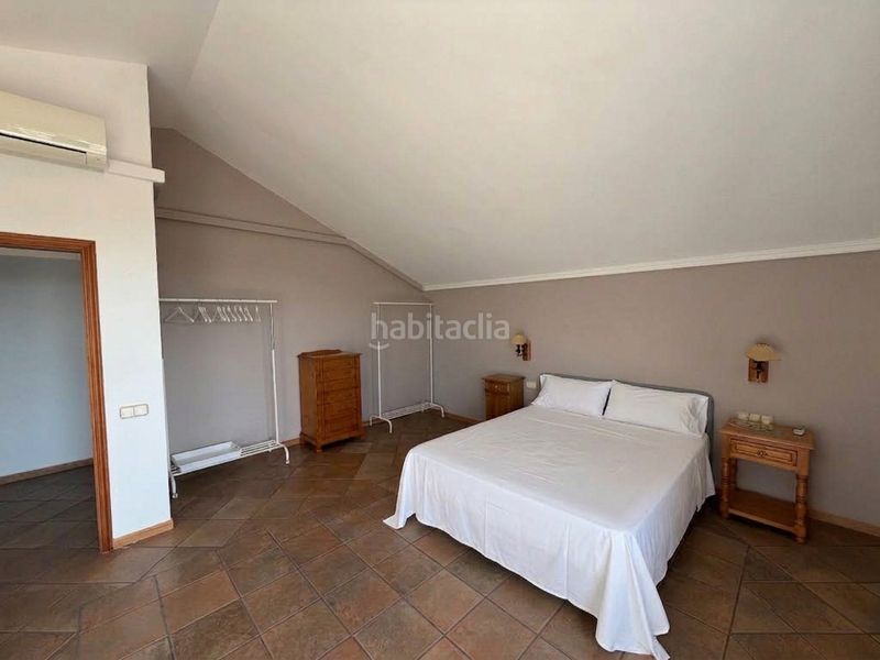 Foto a3a9e5a2-2af2-4b44-8821-37a07403d09d. Casa amb aparcament a Castellví de la Marca