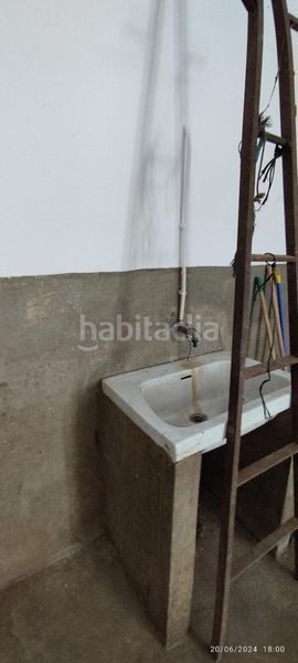 Foto 0bdb7c34-49f3-4dd1-9aed-d1e8d4c4473d. Masia amb aparcament a Palomero
