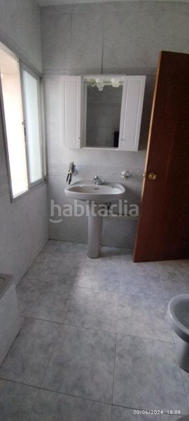 Foto bf20bd53-4ca1-4b17-abb2-5c0b65911d90. Masia amb aparcament a Palomero