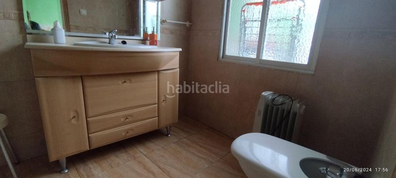 Foto dd5e256e-b661-4a43-9daf-351ac443fe4c. Masia amb aparcament a Palomero