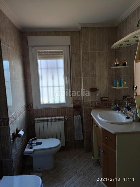 Foto 1b65cc61-080a-4c5d-819f-3d360941944a. Haus mit parking in Malpartida de Plasencia