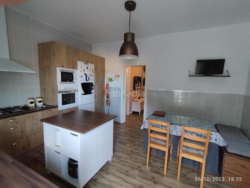 Foto d47f37a5-c69b-4517-b85d-f21a2214d863. Casa  con patio y terraza en Zona Sur - Av. De España - San Miguel Plasencia