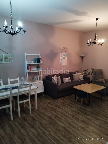 Foto ebbbf38a-89c3-40ff-bc99-c388cf50428c. Casa  con patio y terraza en Zona Sur - Av. De España - San Miguel Plasencia