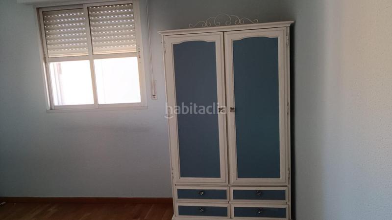 Foto 750d9cb2-c0b0-49c6-8bac-7f1930ee98d2. Casa chalet haciendo de esquina en Miralvalle - Av. Virgen del Puerto - La Data Plasencia