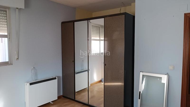 Foto a558d58d-95fc-4deb-9ac8-c2f674518a8e. Casa chalet haciendo de esquina en Miralvalle - Av. Virgen del Puerto - La Data Plasencia