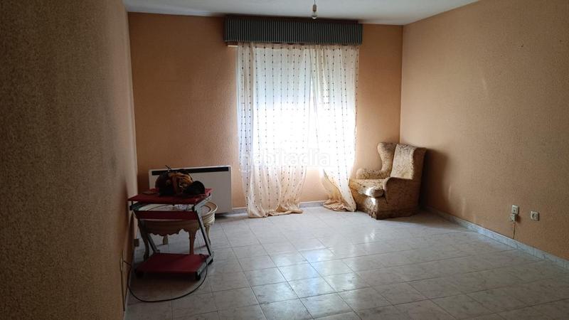 Foto e0b67d7f-0696-4ac5-840a-c84ca1f2577d. Casa chalet haciendo de esquina en Miralvalle - Av. Virgen del Puerto - La Data Plasencia