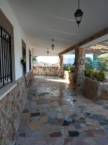 Foto 7fe512ee-f660-429b-9385-b87c62c41356. Casa con parcheggio piscina in Miralvalle - Av. Virgen del Puerto - La Data Plasencia