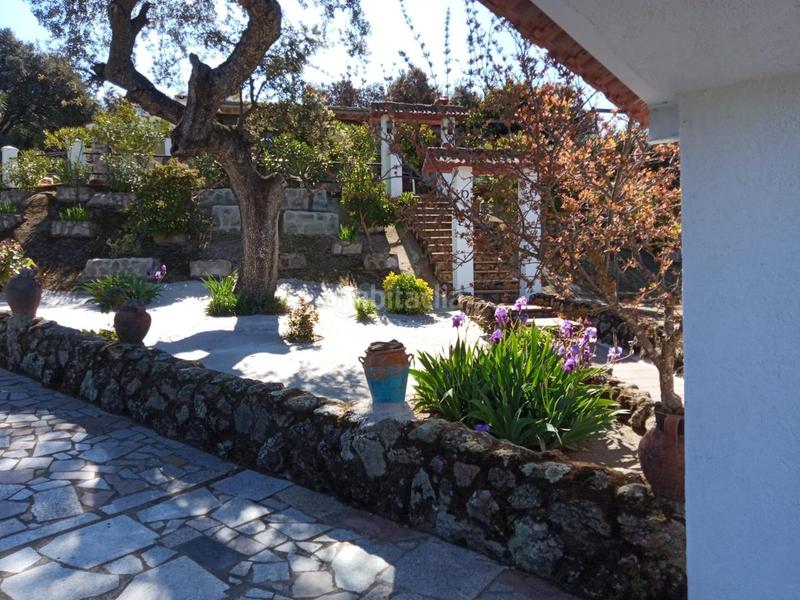 Foto cefd2a11-c086-49c6-b910-49954296d208. Casa con parcheggio piscina in Miralvalle - Av. Virgen del Puerto - La Data Plasencia