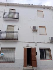 Mas à Serradilla. Encantadora casa en venta cerca de la plaza de serradilla!