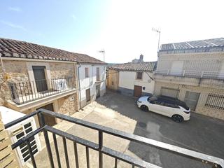 Pis a Riolobos. Se vende vivienda y corral en villa del campo