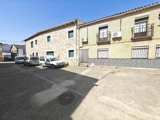 Appartement à Riolobos. Se vende vivienda con patio y huerto