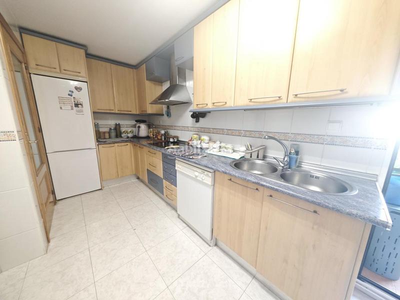 Foto 9951545a-110c-42fc-b5c6-9e1d704a6d35. Pis amb aparcament a Centro Ciudad Plasencia