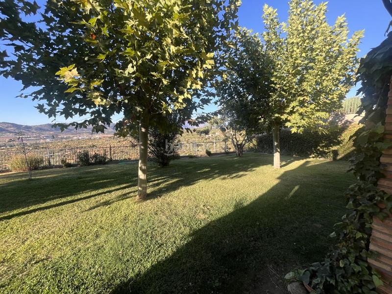 Foto 17971790-6b5f-4cf6-a0aa-fda5d43793d5. Casa chalet a pocos minutos en Zona Sur - Av. De España - San Miguel Plasencia