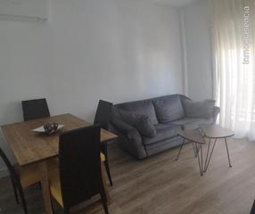 Lloguer Pis  Maria la brava. Se alquila piso en miralvalle recien reformado