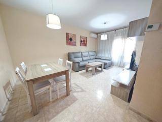 Lloguer Pis  Doctor rodríguez de la fuente. Se alquila piso al lado del hospital con garaje