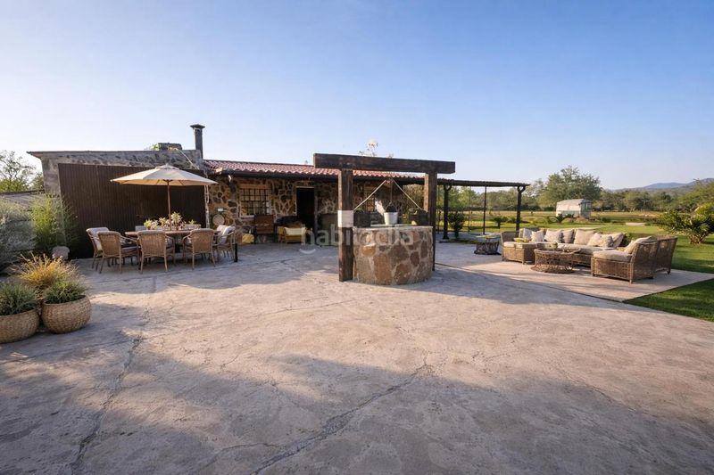 Foto bdf73b1b-2eb3-4287-8920-95bc4f111504. Planta baja en Zona Sur - Av. De España - San Miguel Plasencia