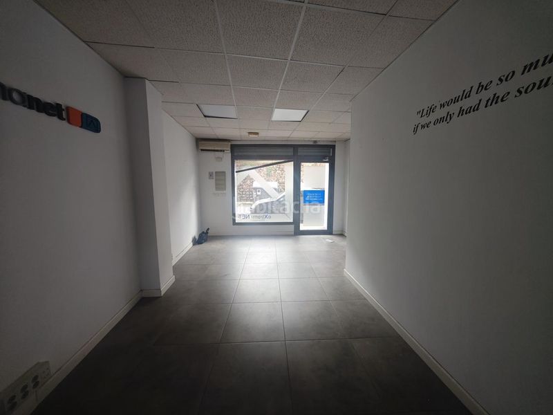 Foto 9ce4b2d9-67a1-4589-8492-5eee3943ecfa. Local comercial a Centro Ciudad Plasencia