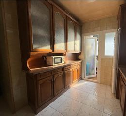 Pis  Ronda del salvador. Amplio y luminoso piso de 4 habitaciones cerca del centro