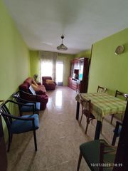 Rent Flat in Miralvalle - Av. Virgen del Puerto - La Data. Piso con ascensor para estudiantes