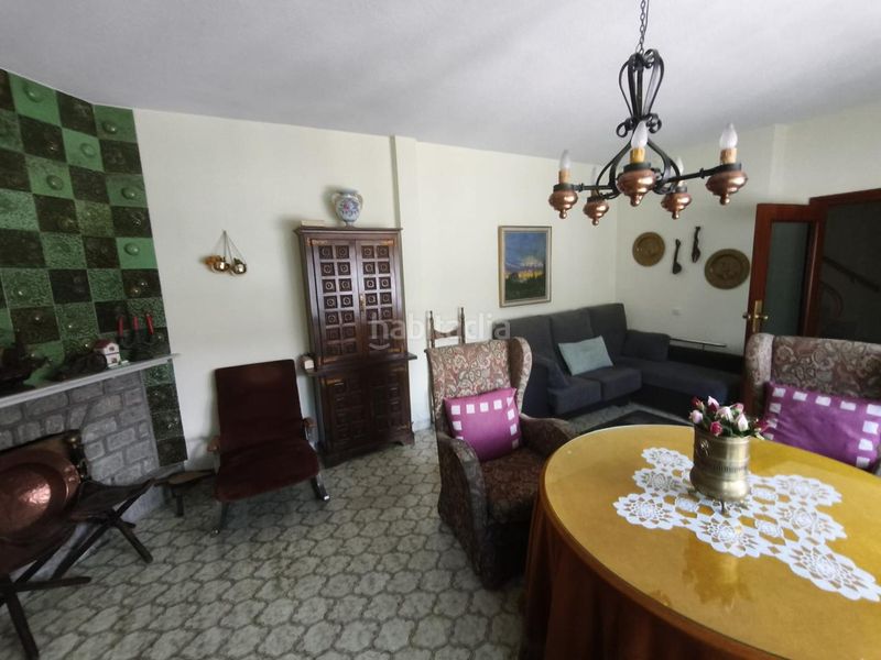 Foto 41cb2dff-ad14-4ee0-a41b-8a5de855e60a. Casa amb aparcament a Piornal