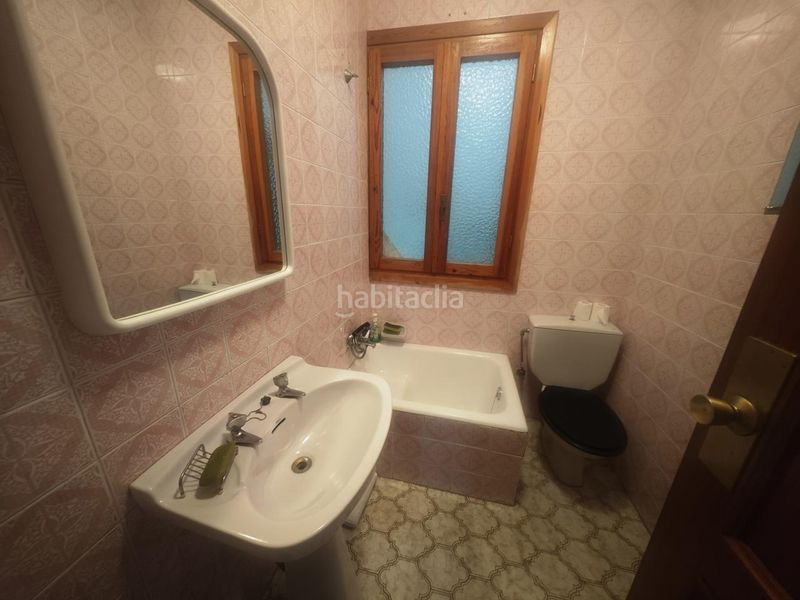 Foto 3ff8d6f5-a8f7-43e7-9753-9db28af629e2. Casa amb aparcament a Piornal