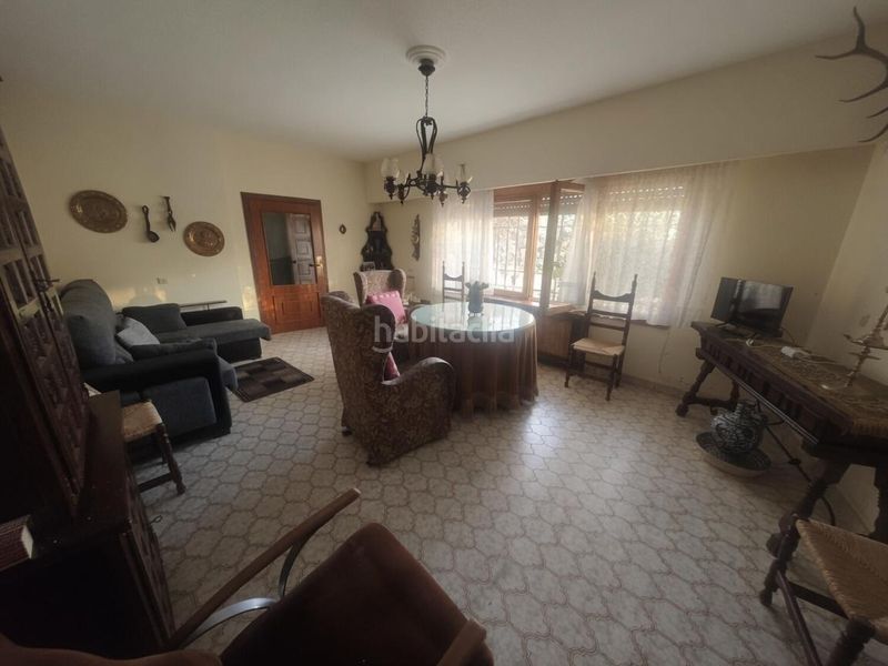 Foto 6ae18102-9bf6-4e0d-9476-5a5898e4fb1e. Casa amb aparcament a Piornal