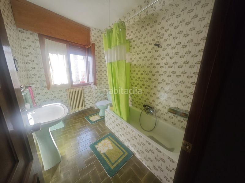 Foto 6da96d06-45d8-4f97-9664-e1fb7c61f436. Casa amb aparcament a Piornal