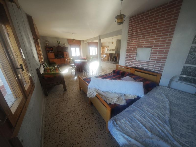 Foto a1773d24-b60e-4cb7-b9d1-bff16556e235. Casa amb aparcament a Piornal