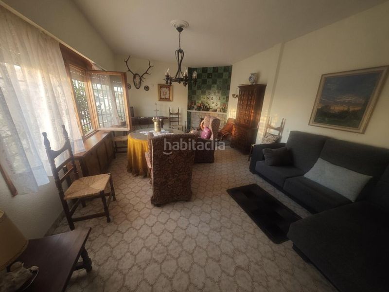 Foto b5e64d4f-a891-40be-87a6-1620b824f5ae. Casa amb aparcament a Piornal