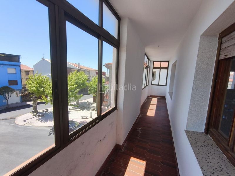 Foto f9136d47-fffc-497e-b727-dbcca5275eae. Casa amb aparcament a Piornal