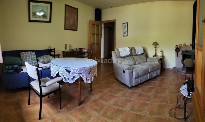 Foto f6d4fffa-bf64-47f0-ad4d-5c02b9452301. Casa a Pedroso de Acim