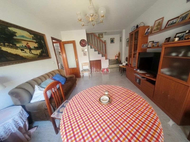 Foto e80a25dd-86c2-4735-b93b-90b04ec3cf3e. House in Valdeobispo