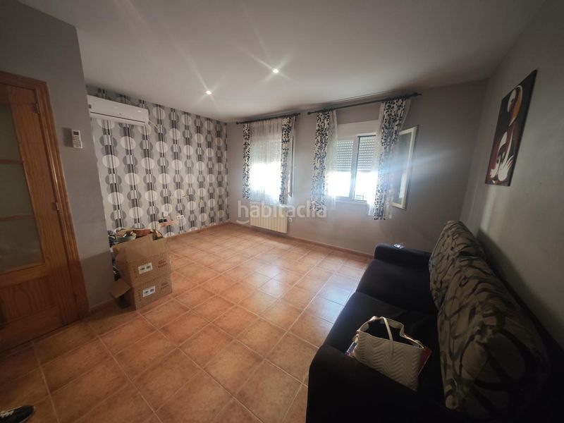 Foto 7bad8dc1-c066-4997-8cd6-a87417fabfc9. Casa amb aparcament a Carcaboso