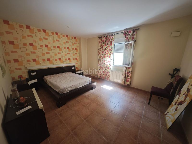 Foto e2003cb9-59a8-4039-be24-25e0d9d4aa52. Casa amb aparcament a Carcaboso