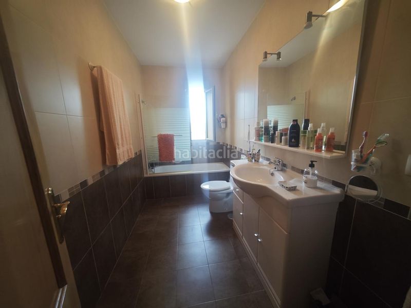 Foto 01270e9d-49d3-41c0-b383-122ab6787ce2. Casa amb aparcament a Valdeobispo
