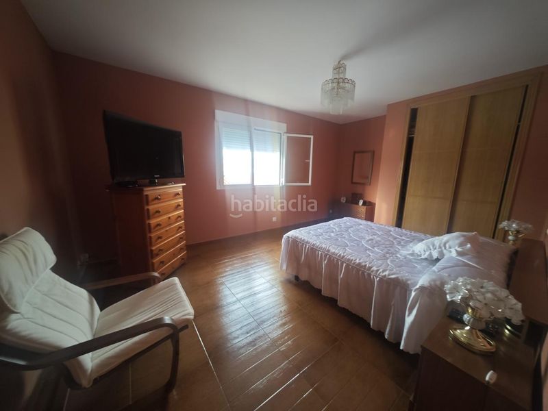 Foto 093e3f10-4674-429d-96d9-b77196d781bf. Casa amb aparcament a Valdeobispo