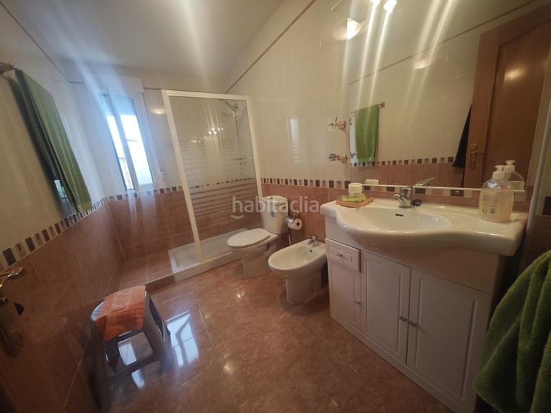 Foto 8a8bed1d-a81a-4c50-8d00-4d0a6faf7283. Casa amb aparcament a Valdeobispo