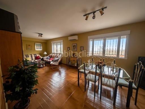 Foto 413472c8-d4f4-4b97-9ee6-a478c11422d3. House with parking in Valdeobispo
