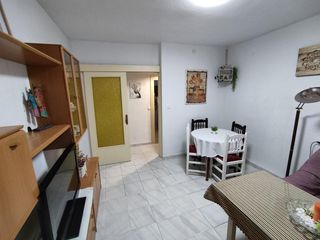 Lloguer Pis  Calle pedro nieto. Precio de ganga alquiler por 420  estudiantes o maestros