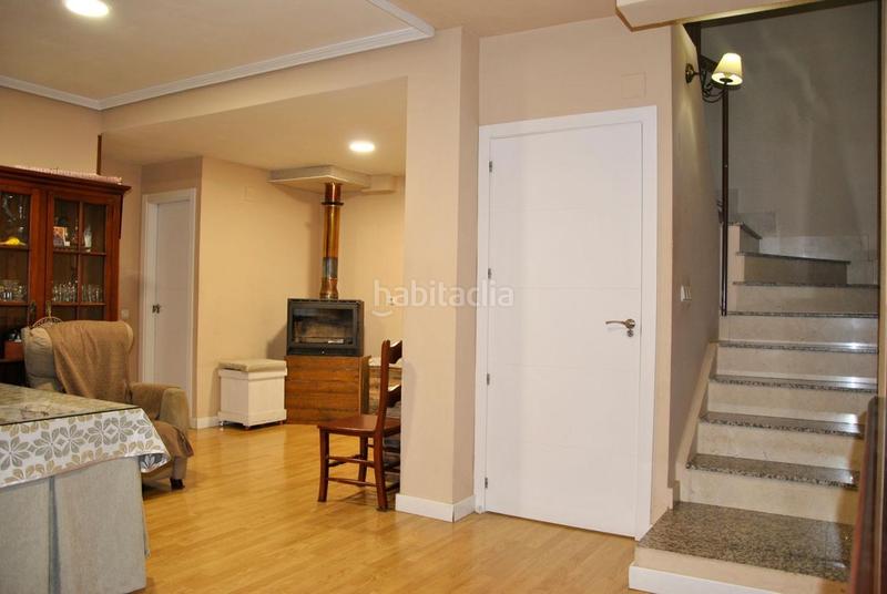 Foto 5ff2c9de-d34c-4176-ac5c-5700e0dfbdd2. Casa amb aparcament a Miralvalle - Av. Virgen del Puerto - La Data Plasencia