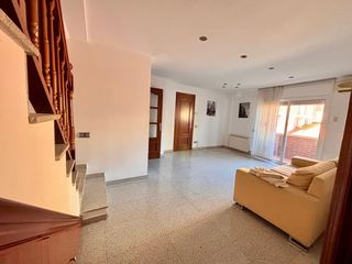 Duplex in Centre. Dúplex con terraza en el centro de rubí