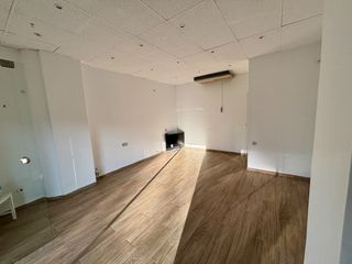 Lloguer Local Comercial a Carretera d'esplugues 232. Local en alquiler en la gavarra