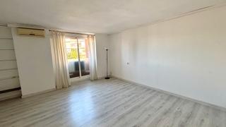 Location Duplex à Centre. Dúplex con piscina y parking en alquiler