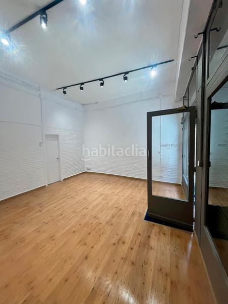 Foto a47664ef-43f1-43bf-a976-cc83c2ceda29. Location local commercial dans carrer de laforja 44 dans Barcelona