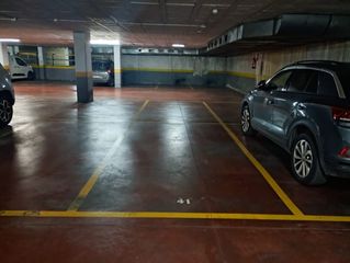 Parking voiture  Carrer de l'arquebisbe alemany