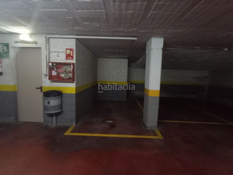 Foto 30adf72f-c03e-4d13-afd4-5afa34834506. Posto auto in Centre Vic