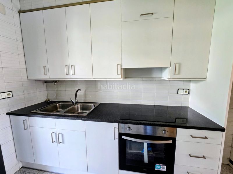 Foto e0e0cacb-a976-43ec-bf16-8288438cec67. Casa adossada amb calefacció a Manlleu