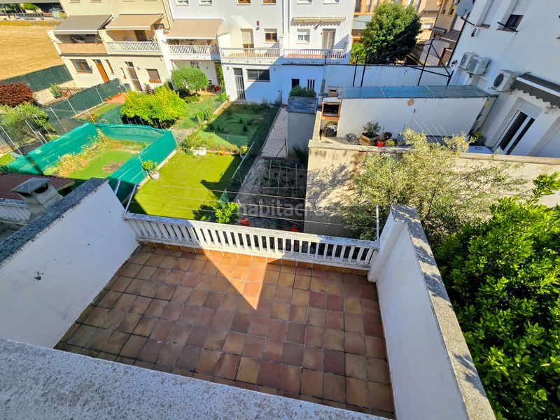 Foto 1c0dffe7-ed6c-415b-963e-e56b69046998. Casa adossada amb xemeneia calefacció aparcament a Manlleu