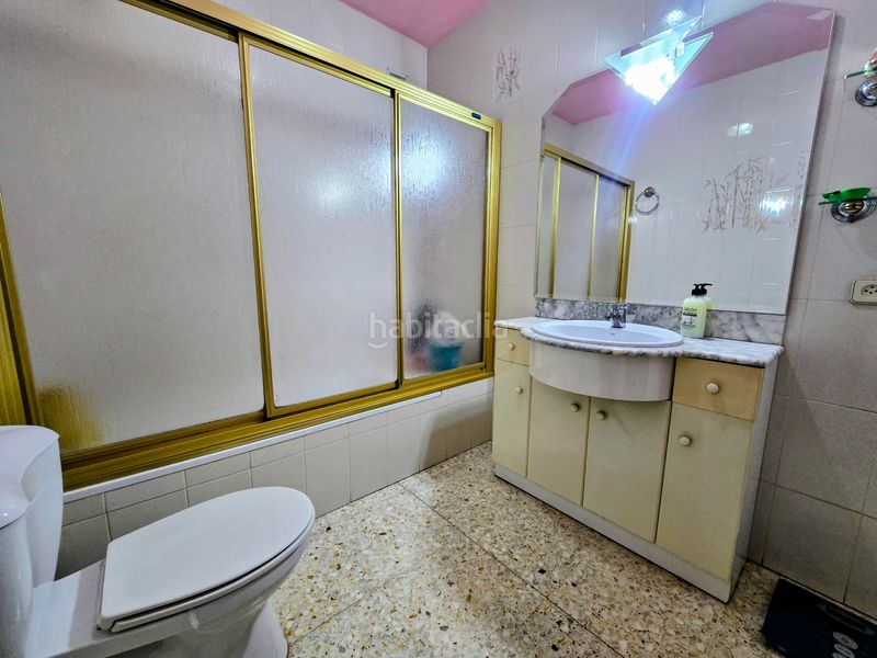Foto 1f748fed-7b1b-4a56-a1bb-d8c90def8097. Casa adossada amb xemeneia calefacció aparcament a Manlleu